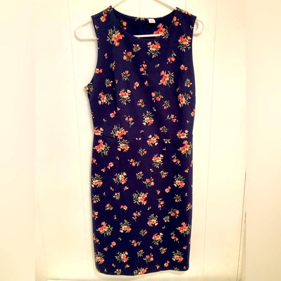 Sleeveless floral dress - Picture 1 of 3